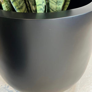 The Avalon Planter - Black/White