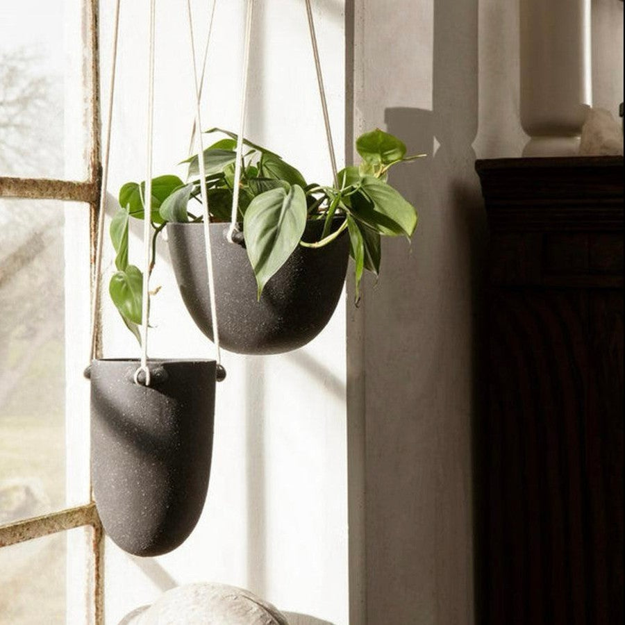 Ferm Living- Speckle Hanging Pot dark grey