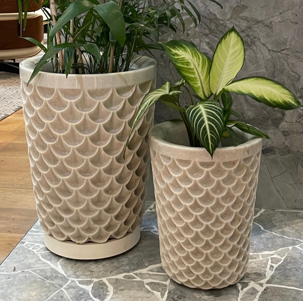 Marble fish scale planter