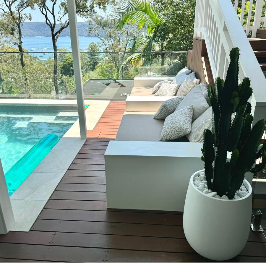 The Whale Beach Planter